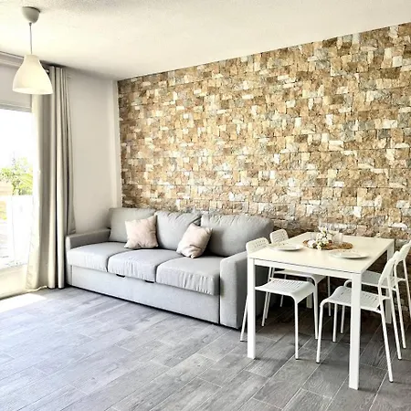 Sunset Paradise 아파트